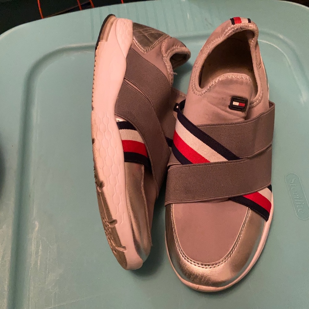 Shoes - Picture 2 of 3